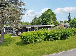 6 Person Holiday Home in Dronningmolle
