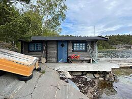Seaside Cabin With Private Sauna
