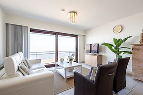 Apartment in Blankenberge With Sea Views