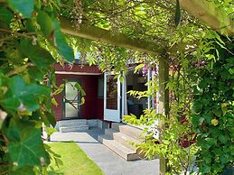 Chalet in Sint Maartenszee Near Sandy Beach