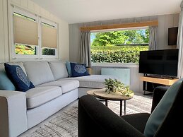 Chalet in Sint Maartenszee Near Sandy Beach