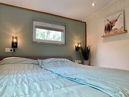 Chalet in Sint Maartenszee Near Sandy Beach