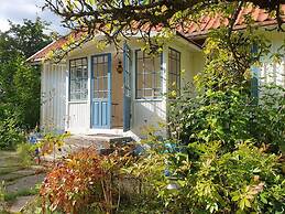 House With Guest Loft and Garden