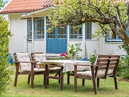 House With Guest Loft and Garden