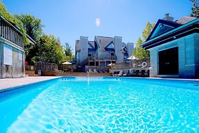 Blue Mountain at your Door Step