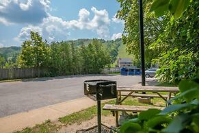 Blue Mountain at your Door Step