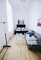 Cozy 3BR Apartment  Near Augarten Park