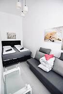 Cozy 3BR Apartment  Near Augarten Park