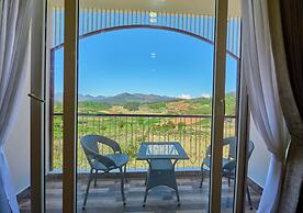 Vihani's Western Clouds by VOYE HOMES