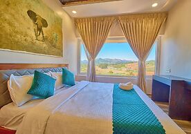 Vihani's Western Clouds by VOYE HOMES