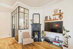 Superb Apartment Invalides Eiffel Tower