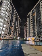 Luxurious and Cozy Condo in Quezon City With City View