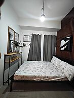 Luxurious and Cozy Condo in Quezon City With City View