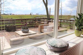 B&B Farm Grutsk in Suwald With its Harbor