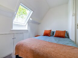 B&B Farm Grutsk in Suwald With its Harbor