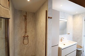 B&B Farm Grutsk in Suwald With its Harbor