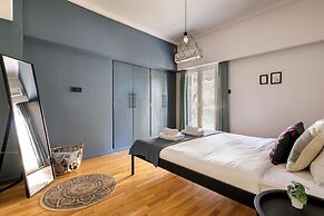 Zeus 2-Bedroom Apt with Acropolis View