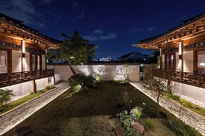Nostalgia Hanok Hotel
