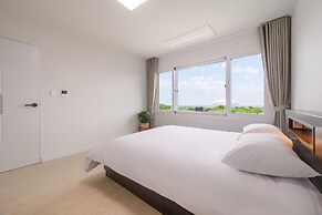 Gimnyeong stonewall Private Pool Villa