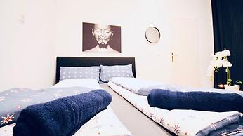 Cozy 5BR Apt 10min Walk to Augarten