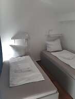 2-Rent Group Hostel Apartments SEN14