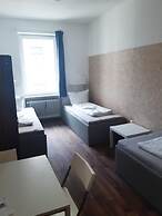 2-Rent Group Hostel Apartments SEN14