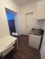 2-Rent Group Hostel Apartments SEN14