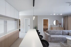 LIV - Deluxe 2BD Apartment in Athens