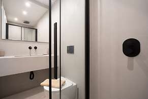 LIV - Deluxe 2BD Apartment in Athens