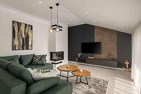Desamani 975 Apartments