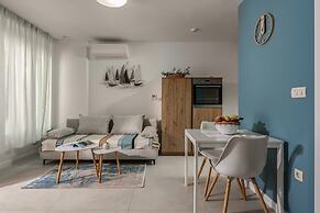 Desamani 975 Apartments