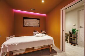 Lift Hotel