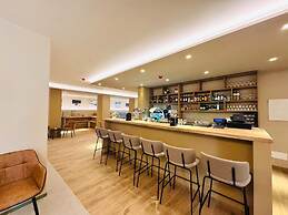 Lift Hotel