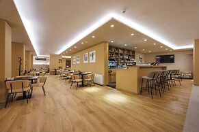 Lift Hotel