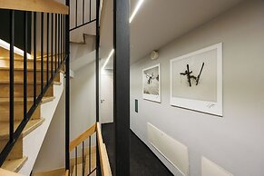 Lift Hotel