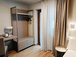 Lift Hotel