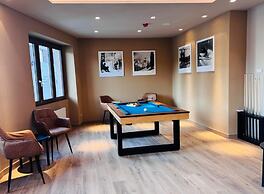 Lift Hotel