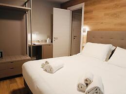 Lift Hotel