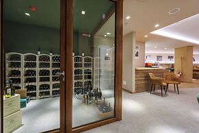 Lift Hotel