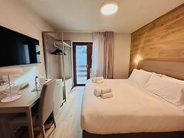 Lift Hotel