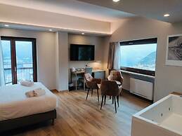 Lift Hotel
