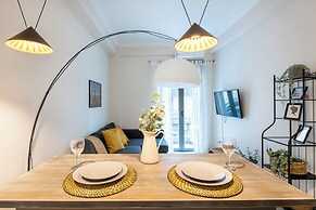The Beatles 2-BR Apartment in Athens