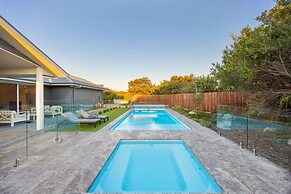 The Break Pool Spa Sauna Beach