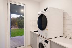 The Break Pool Spa Sauna Beach