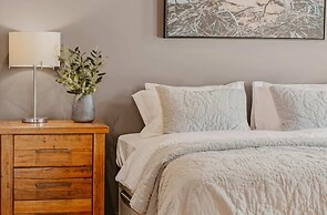 The Break Pool Spa Sauna Beach