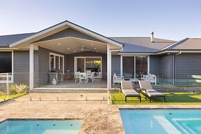 The Break Pool Spa Sauna Beach