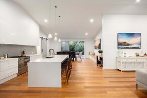 The Break Pool Spa Sauna Beach