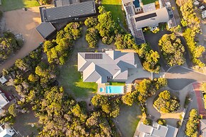 The Break Pool Spa Sauna Beach