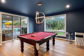 The Break Pool Spa Sauna Beach