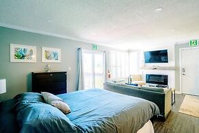 Updated Blue Mountain studio North Creek